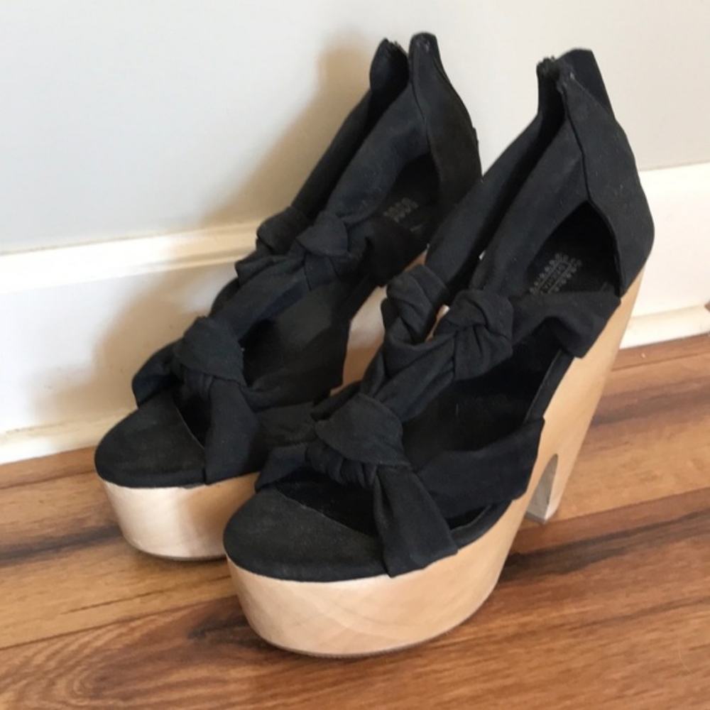 Deena and Ozzy wooden heels